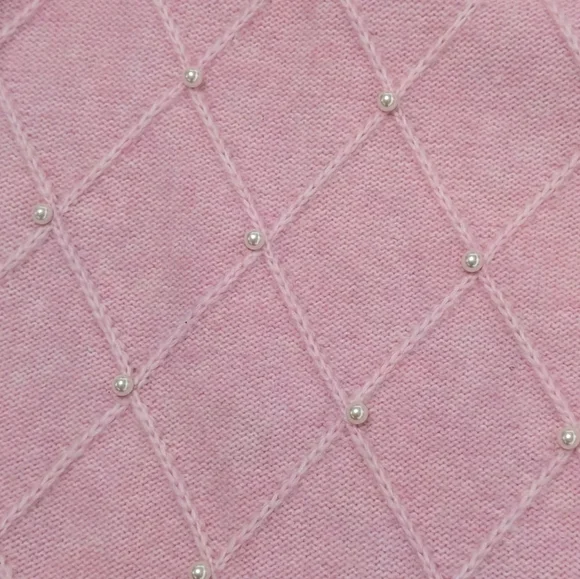 Cozy Pink Pearl Puff Sleeve Sweater | Winter Outfit Holiday Party Chic – Size M - Picture 6 of 16